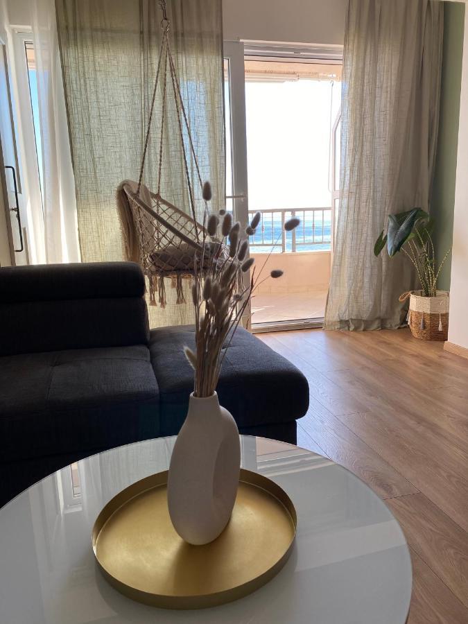 Apartments Niko, Near Beach, Free Parking, Wi-Fi Tucepi Bagian luar foto