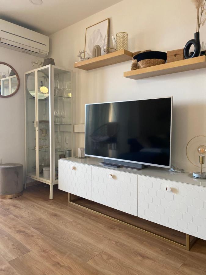 Apartments Niko, Near Beach, Free Parking, Wi-Fi Tucepi Bagian luar foto