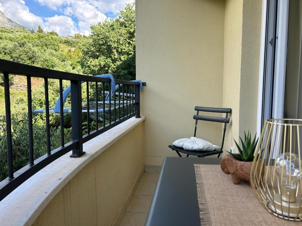 Apartments Niko, Near Beach, Free Parking, Wi-Fi Tucepi Bagian luar foto