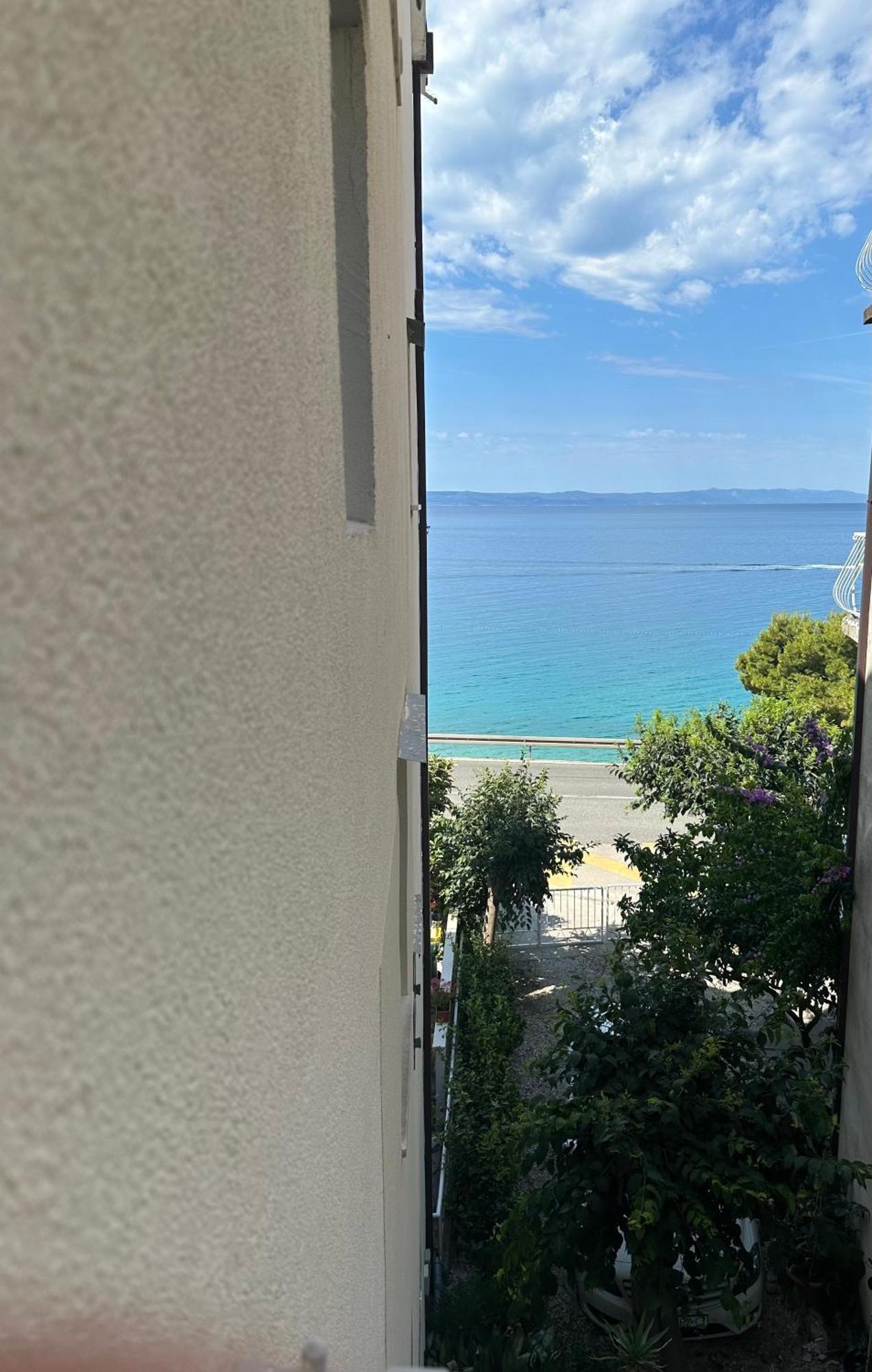 Apartments Niko, Near Beach, Free Parking, Wi-Fi Tucepi Bagian luar foto